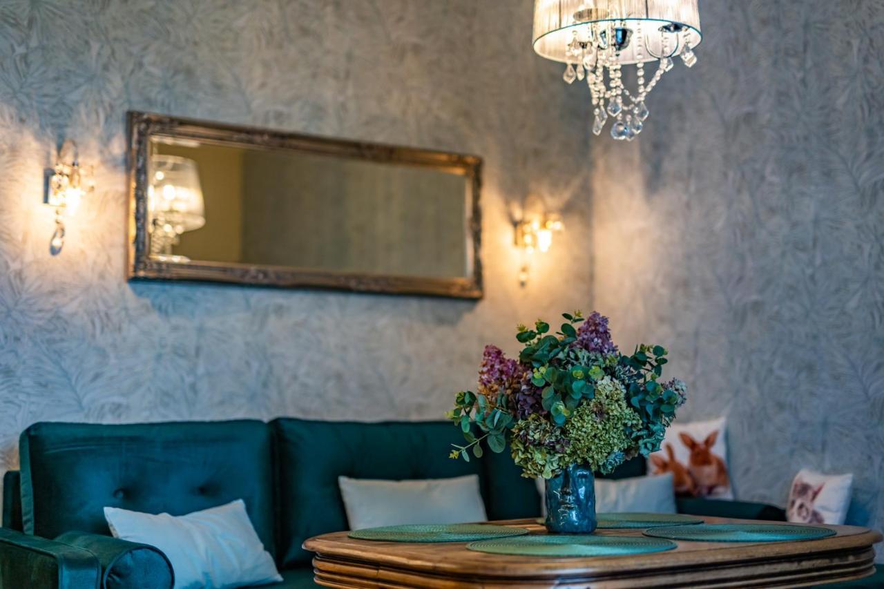 Zielony Apartament Pod Zaglami Zegrze Poludniowe エクステリア 写真