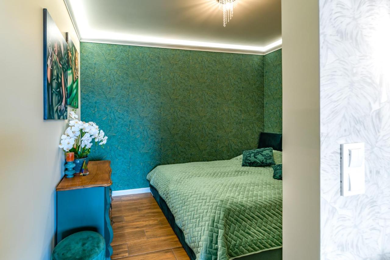 Zielony Apartament Pod Zaglami Zegrze Poludniowe エクステリア 写真