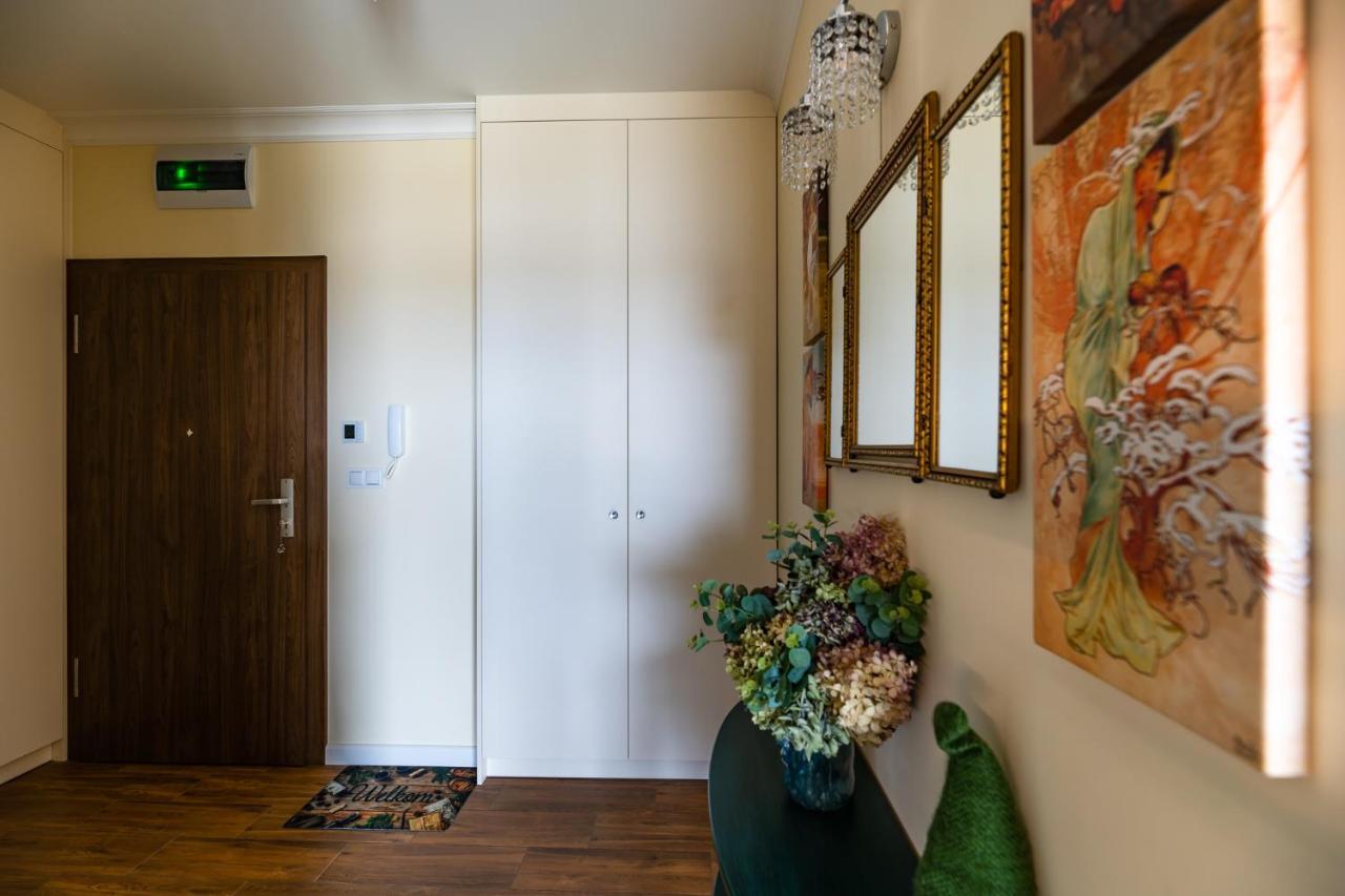 Zielony Apartament Pod Zaglami Zegrze Poludniowe エクステリア 写真